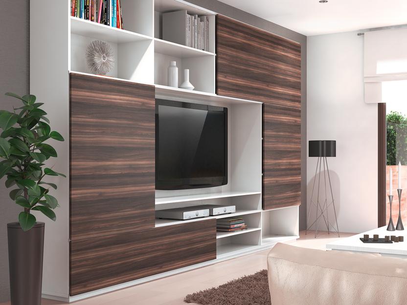 TV Wand mit offenen und geschlossenen Eckbereichen TV Wand mit weißen offenen Regalen und geschlossenen dunklen L-förmigen Schrankbereichen, mittiger TV Einsatz